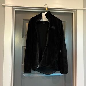 The North Face Women’s Plush Black Performance Jacket